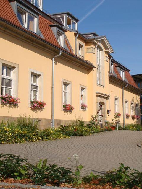 Hotel Regenbogenhaus Фрайберг Экстерьер фото